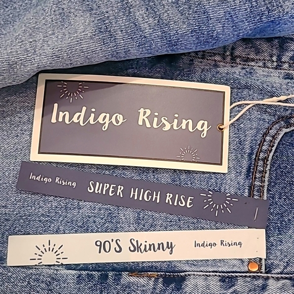 NWT "INDIGO RISING SUPER HIGH-RISE 90s SKINNY Jeans! - Picture 6 of 6